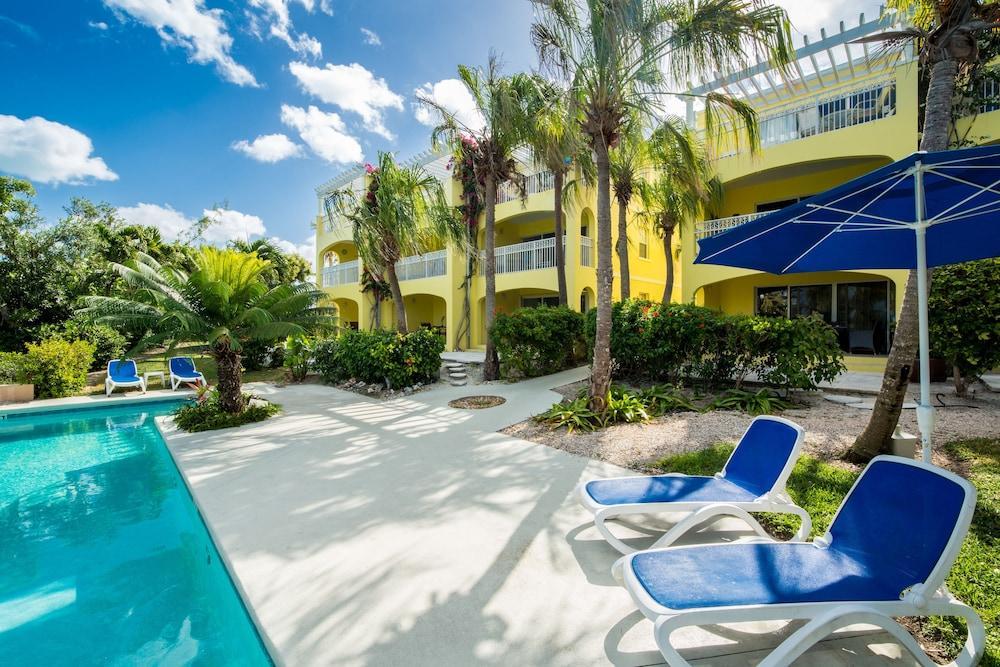 Hotel Trade Winds Condotel Grace Bay