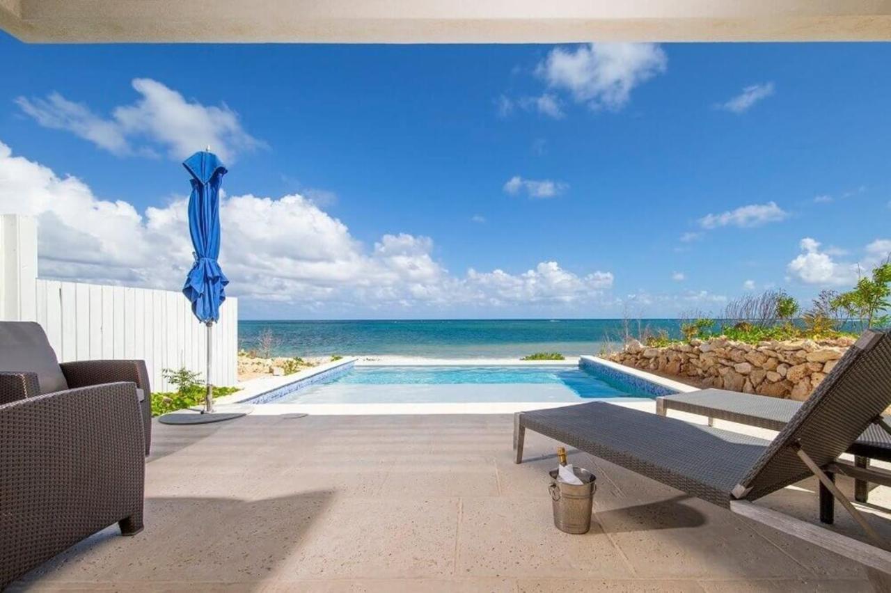 Sailrock - Oceanview & Resort