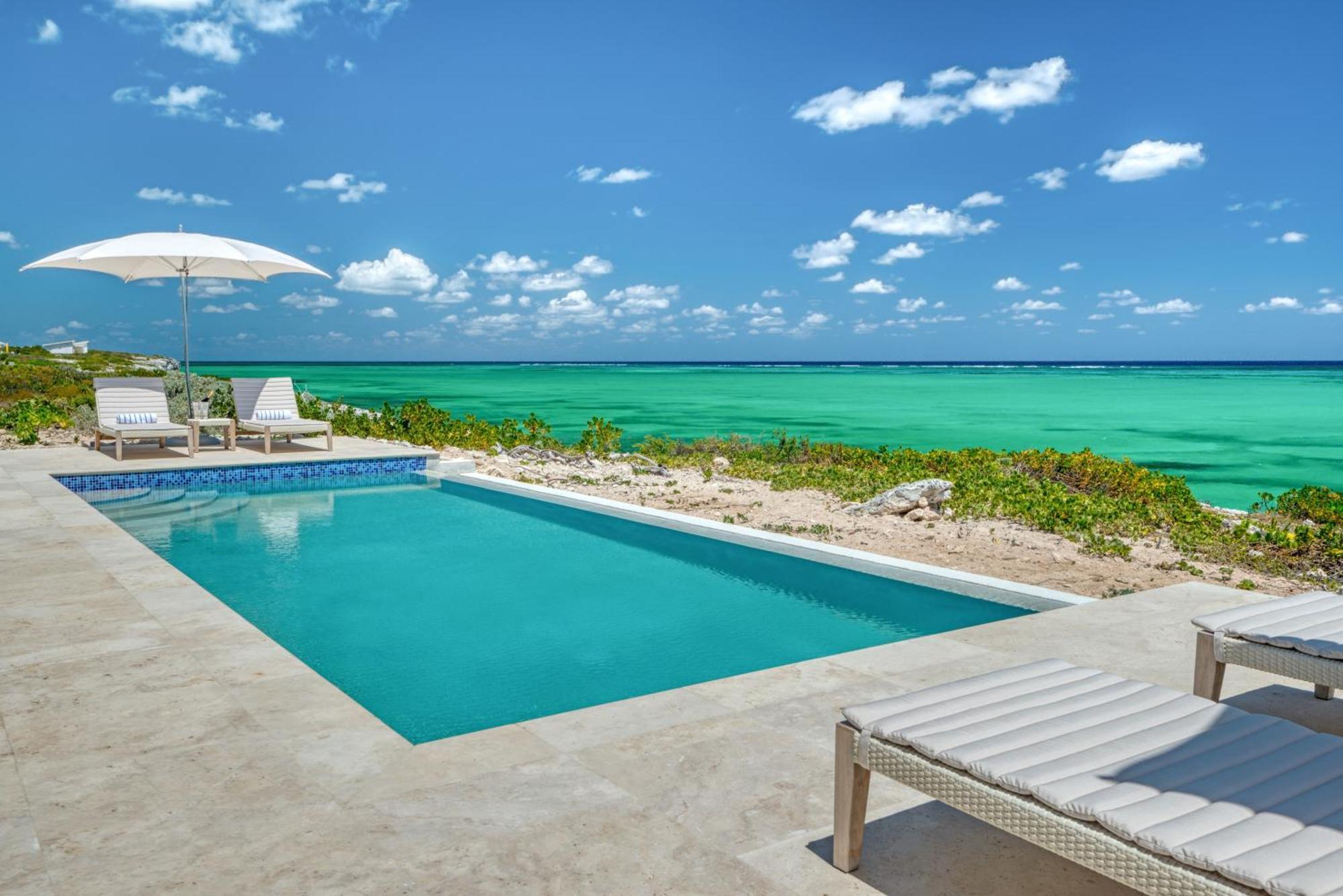 Sailrock - Oceanview & Resort