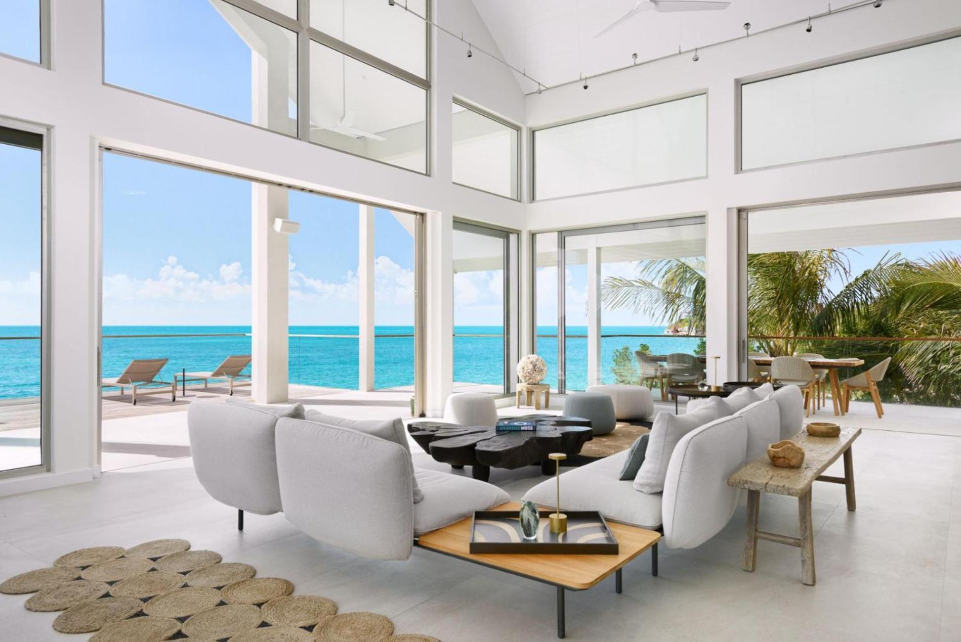 La South, Luxury Oceanfront On Sapodilla Bay Villa