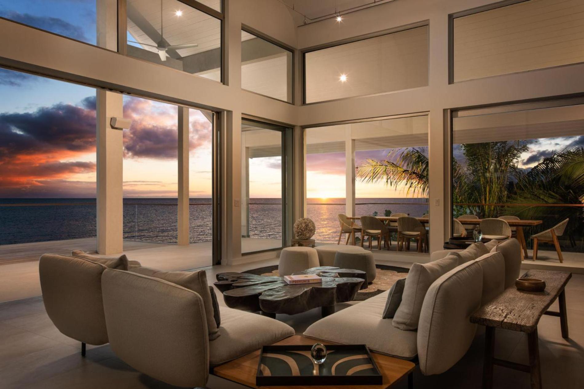 La South, Luxury Oceanfront On Sapodilla Bay Villa