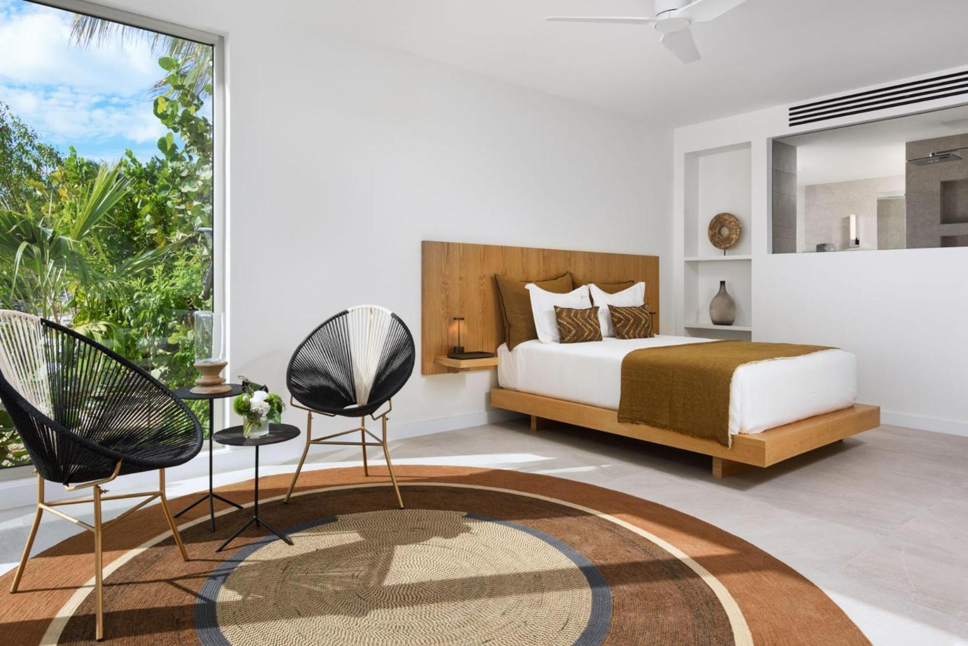 La South, Luxury Oceanfront On Sapodilla Bay