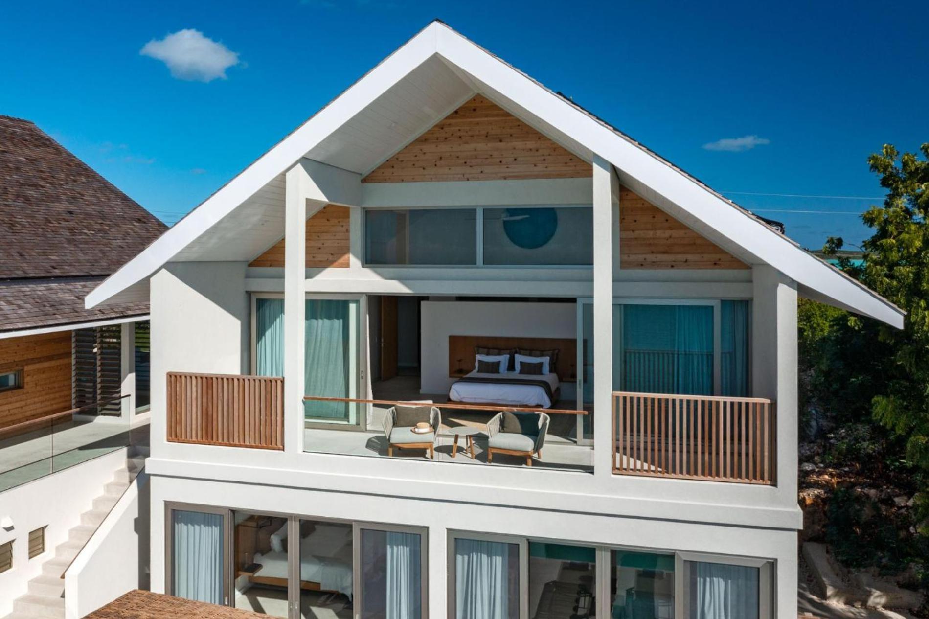 La South, Luxury Oceanfront On Sapodilla Bay Villa *