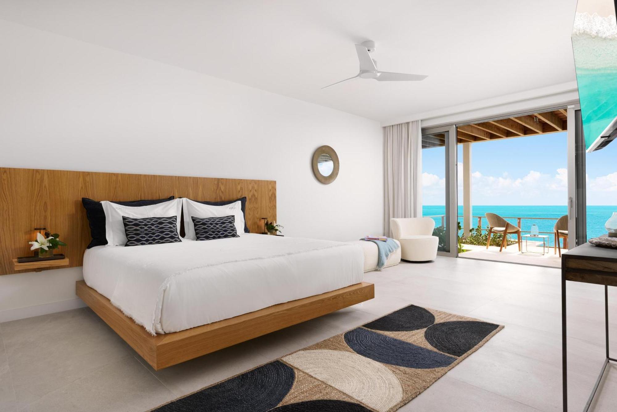 Villa La South, Luxury Oceanfront On Sapodilla Bay *