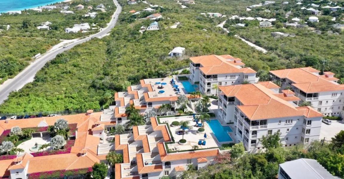 Private Poolside, Loft-like With Panoramic Grace Bay Views, Walk To Beach, Restaurants, & Marina! Apartment Turtle Cove