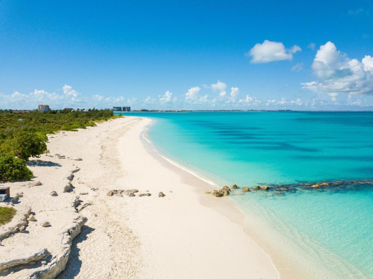 Private Poolside, Loft-like With Panoramic Grace Bay Views, Walk To Beach, Restaurants, & Marina! Apartment