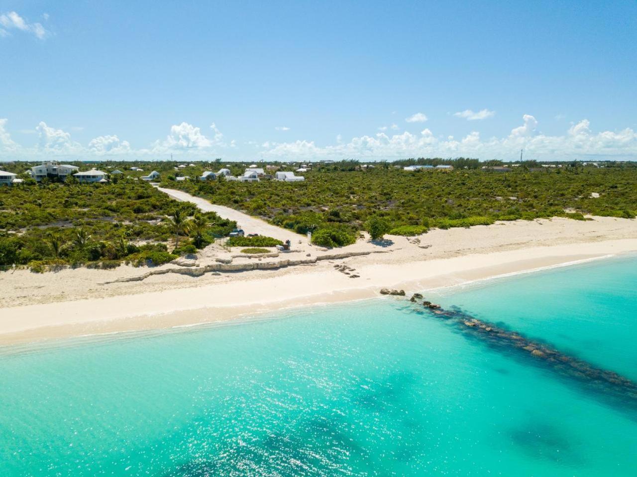Apartment Private Poolside, Loft-like With Panoramic Grace Bay Views, Walk To Beach, Restaurants, & Marina! *