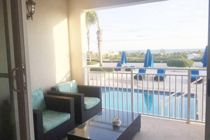 Private Poolside, Loft-like With Panoramic Grace Bay Views, Walk To Beach, Restaurants, & Marina! *