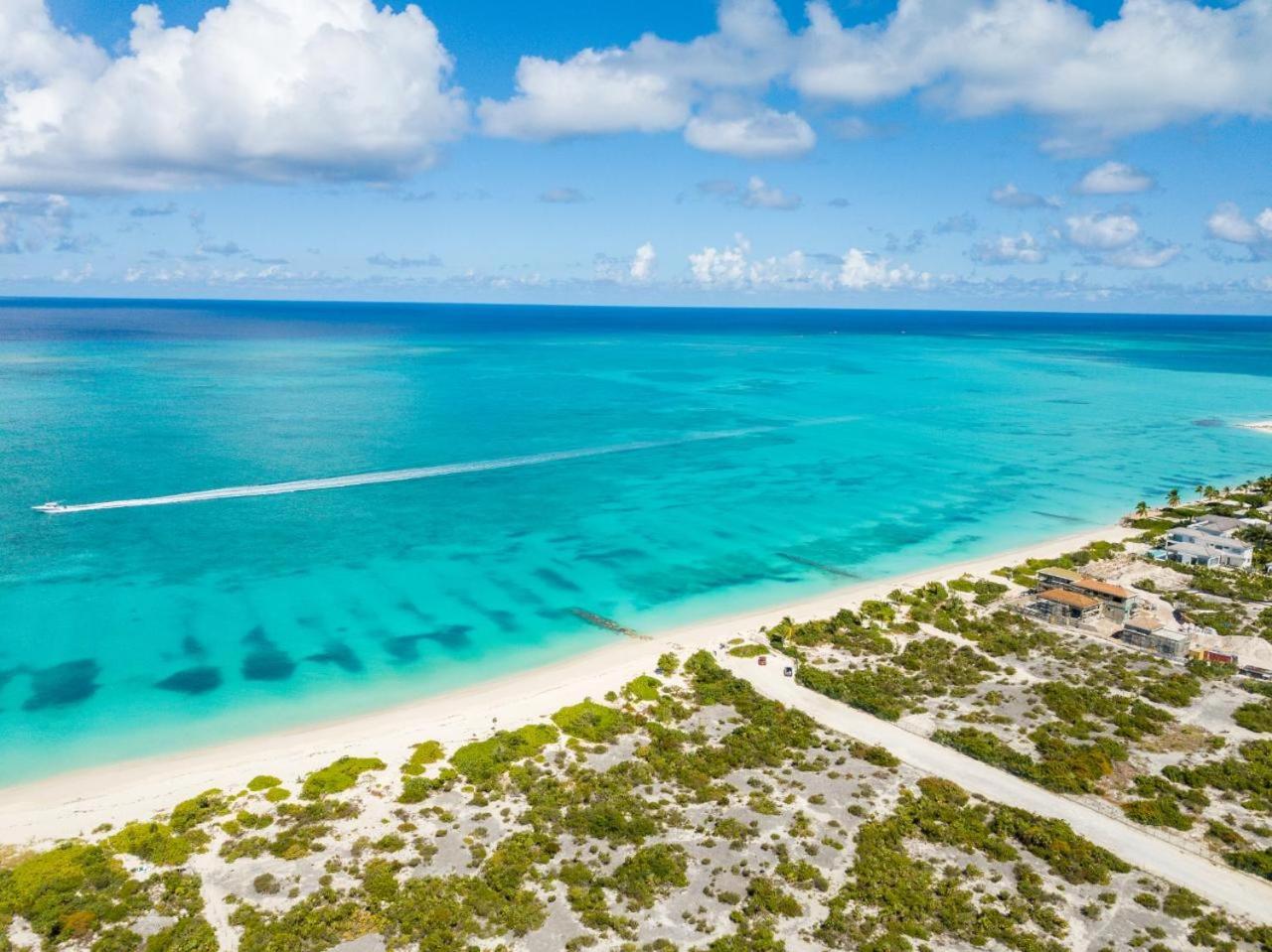 Private Poolside, Loft-like With Panoramic Grace Bay Views, Walk To Beach, Restaurants, & Marina! *
