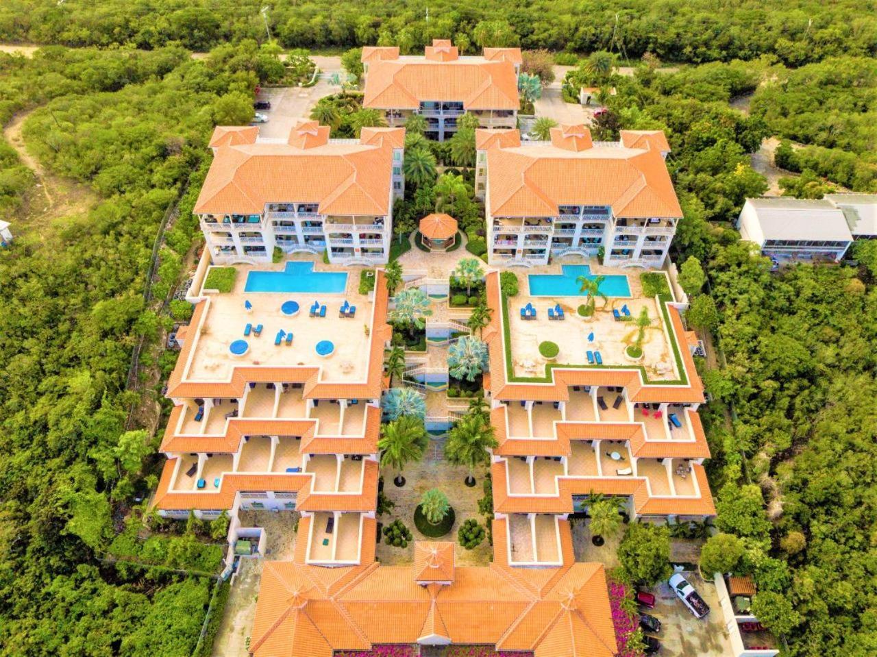 Apartment Private Poolside, Loft-like With Panoramic Grace Bay Views, Walk To Beach, Restaurants, & Marina! *