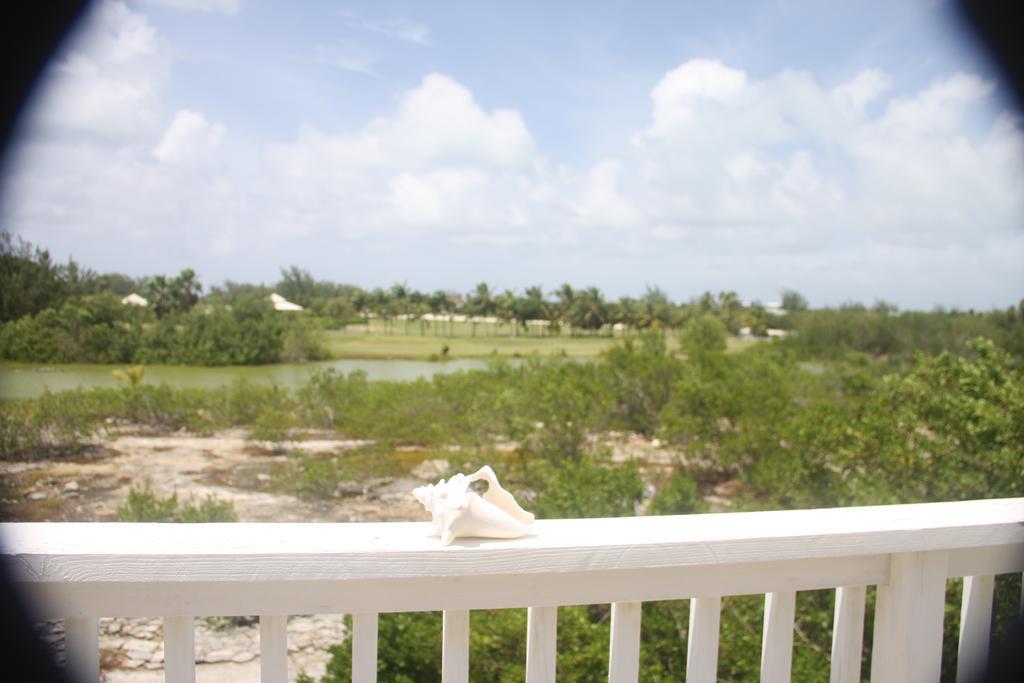 Carib Club Apartment