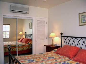 Trade Winds Condotel 3* Grace Bay