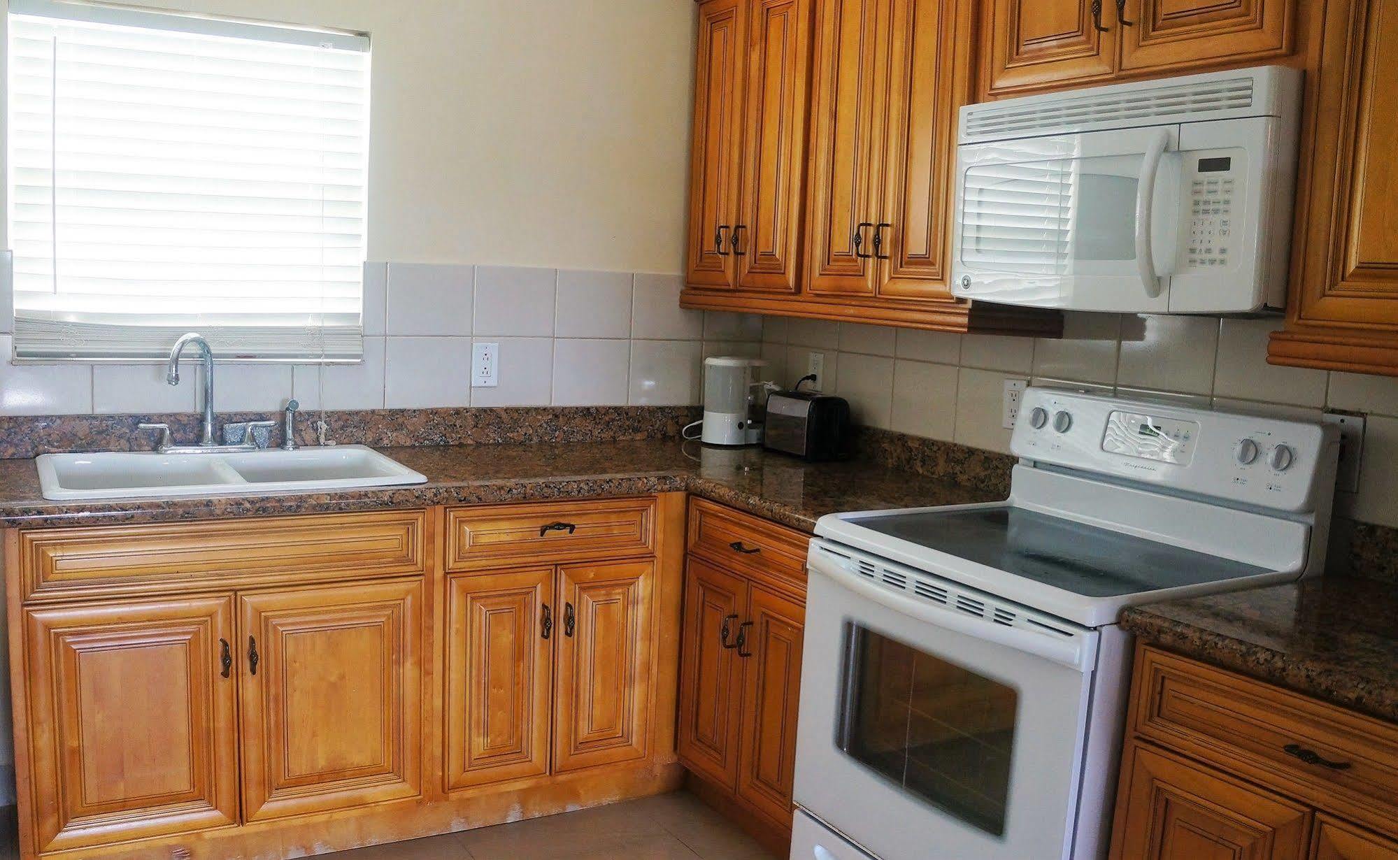 Carib Club Apartment Grace Bay