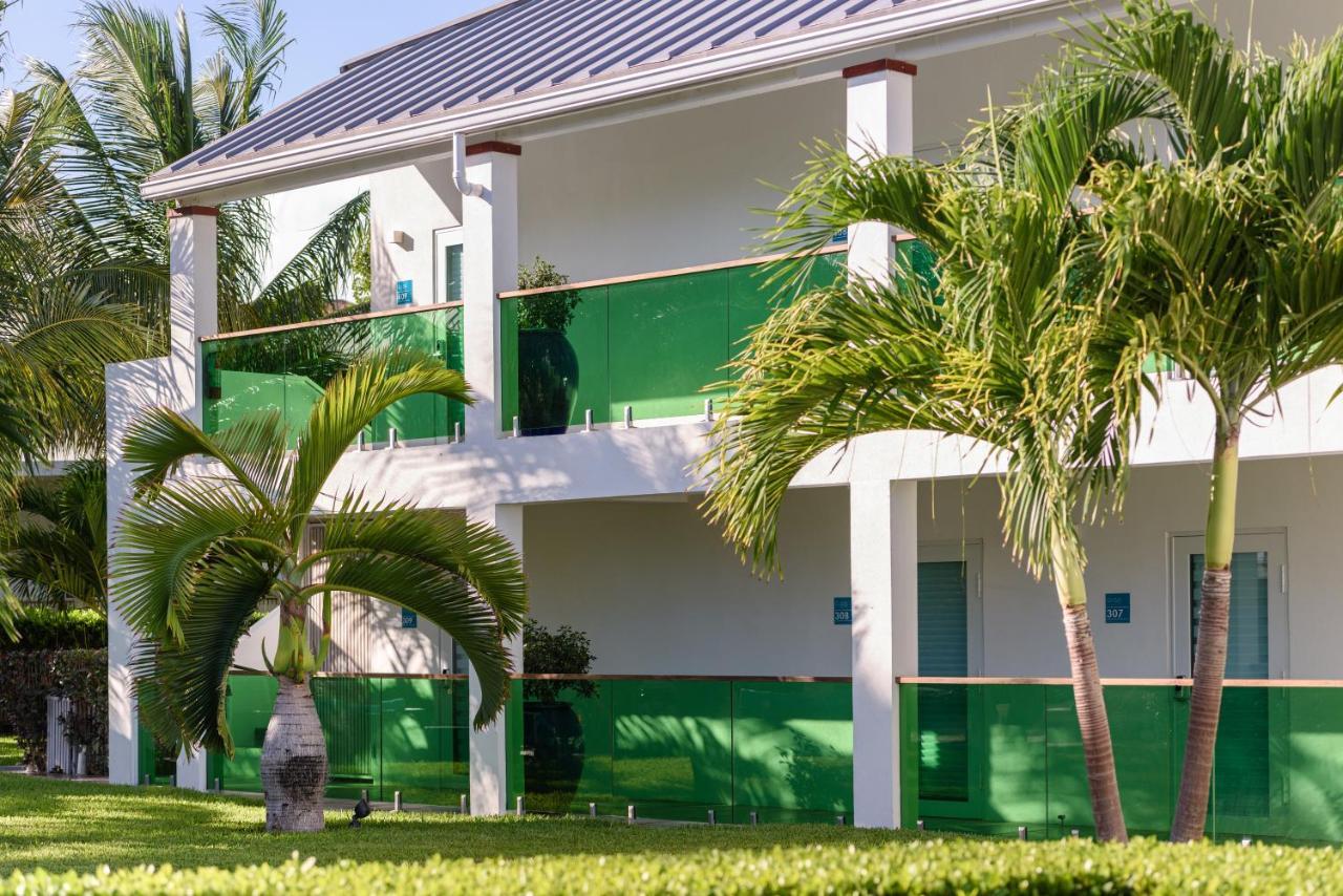 The Oasis At Grace Bay