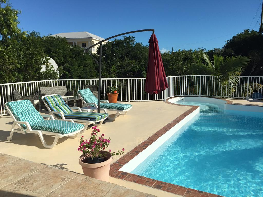 Josy Beach Grace Bay