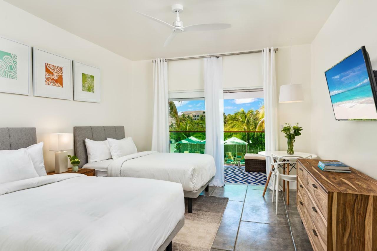 The Oasis At Hotel 3*