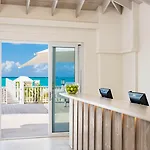 Alexandra Resort