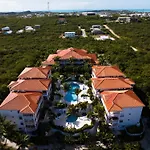 Serene Penthouse Oasis, Pool, Steps From The Beach