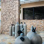 Bohio Dive Resort