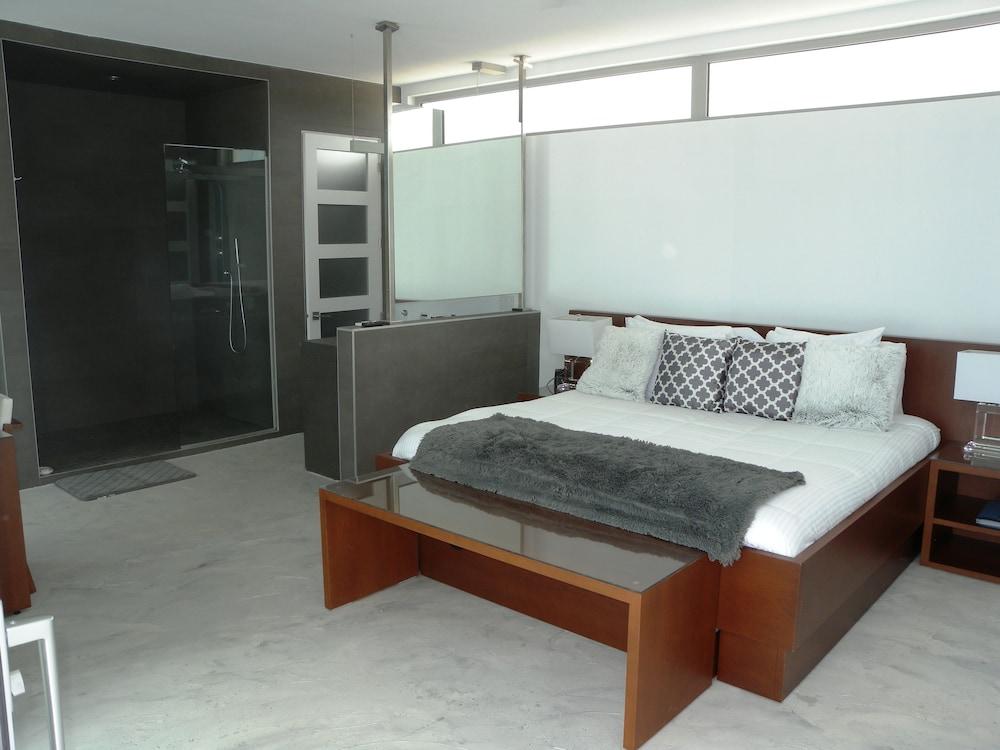 Villa White - 2-bedroom Private - V6