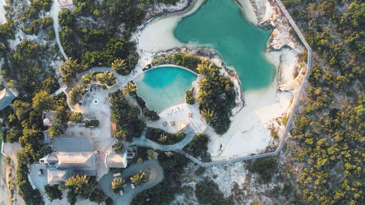 Ambergris Cay Private Island - Pls Island Hopper Flight Included Resort Big Ambergris Cay