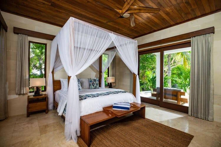 Villa Luxurious Beachfront 2 Bedroom On Smith's Reef