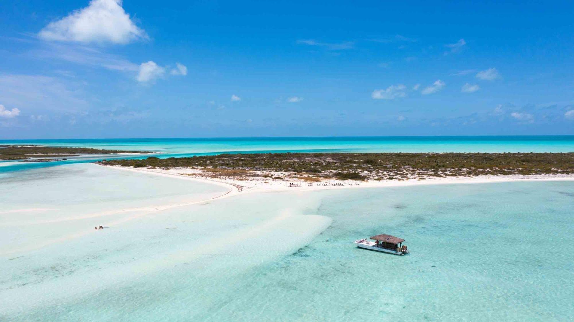 Resort Ambergris Cay Private Island - Pls Island Hopper Flight Included