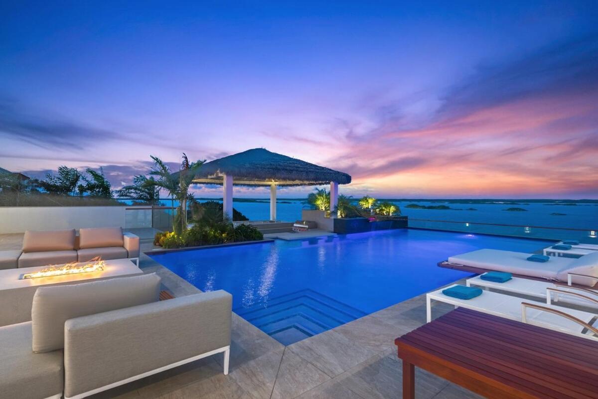 Turks & Caicos Islands Luxury Waterfront Villa