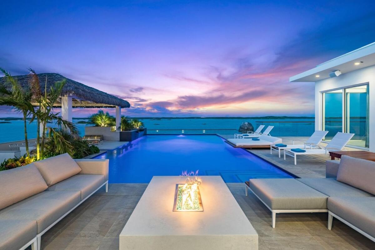 Turks & Caicos Islands Luxury Waterfront Villa
