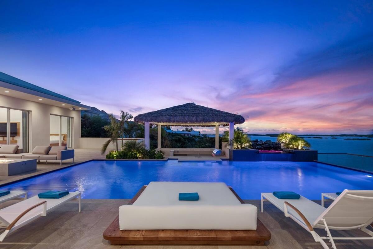 Turks & Caicos Islands Luxury Waterfront * Taylor Bay Beach