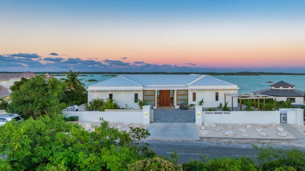 Turks & Caicos Islands Luxury Waterfront Villa