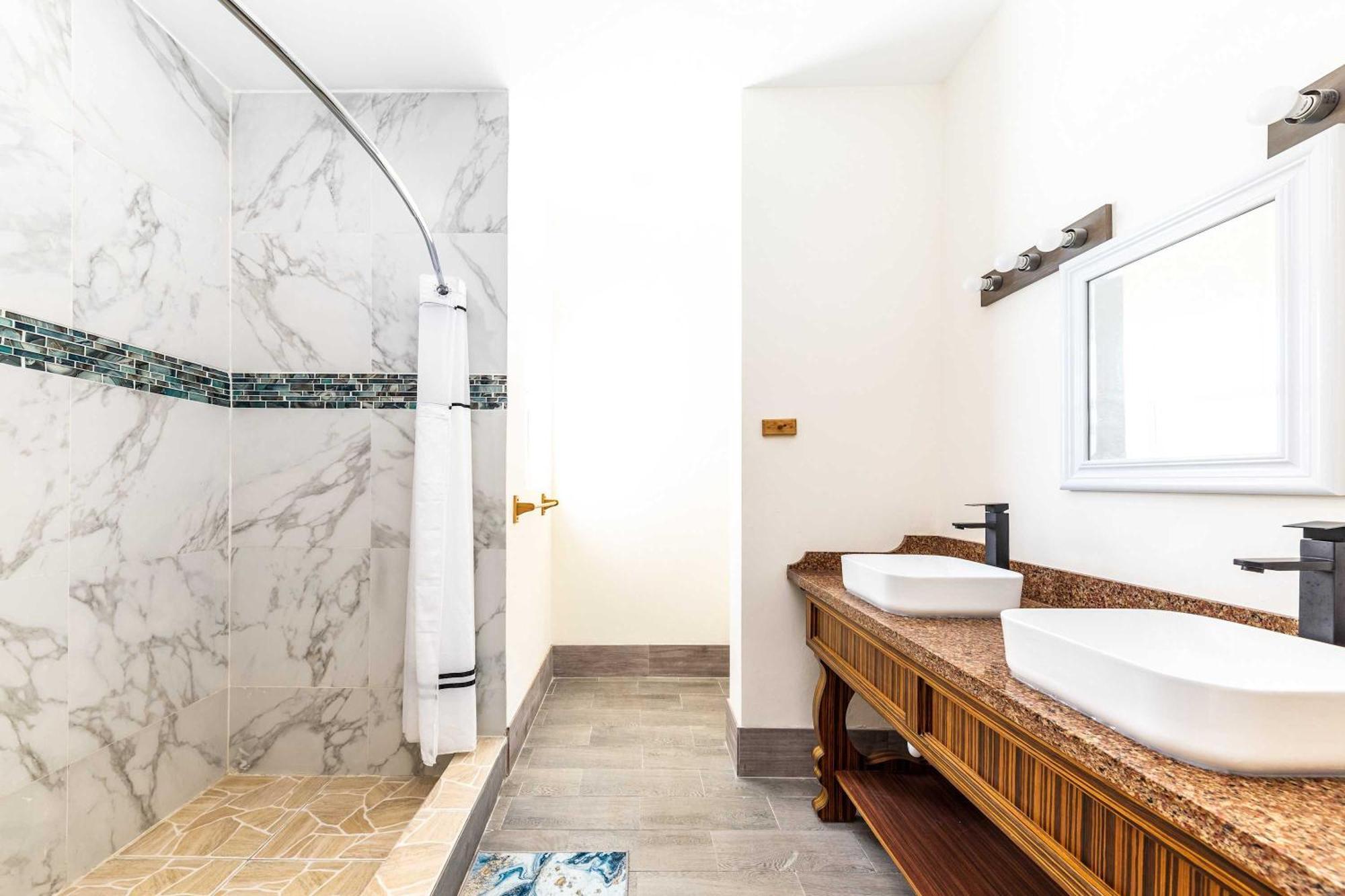 Apartment Oceanview Terrace Pool Access & Steps *