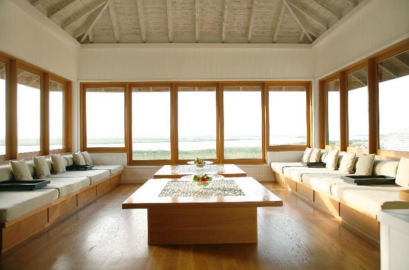Parrot Cay