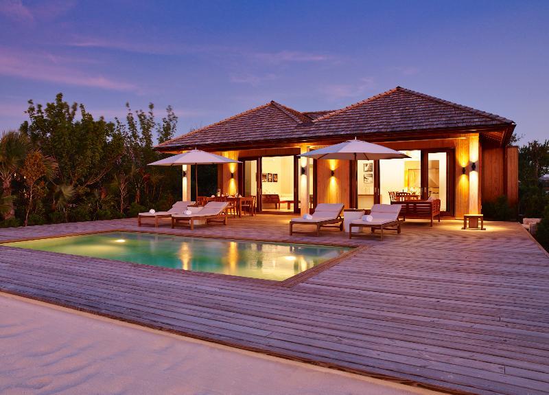 Parrot Cay Hotel Five Cays Settlement