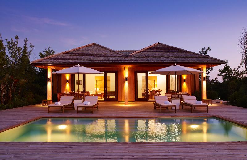 Parrot Cay Five Cays Settlement