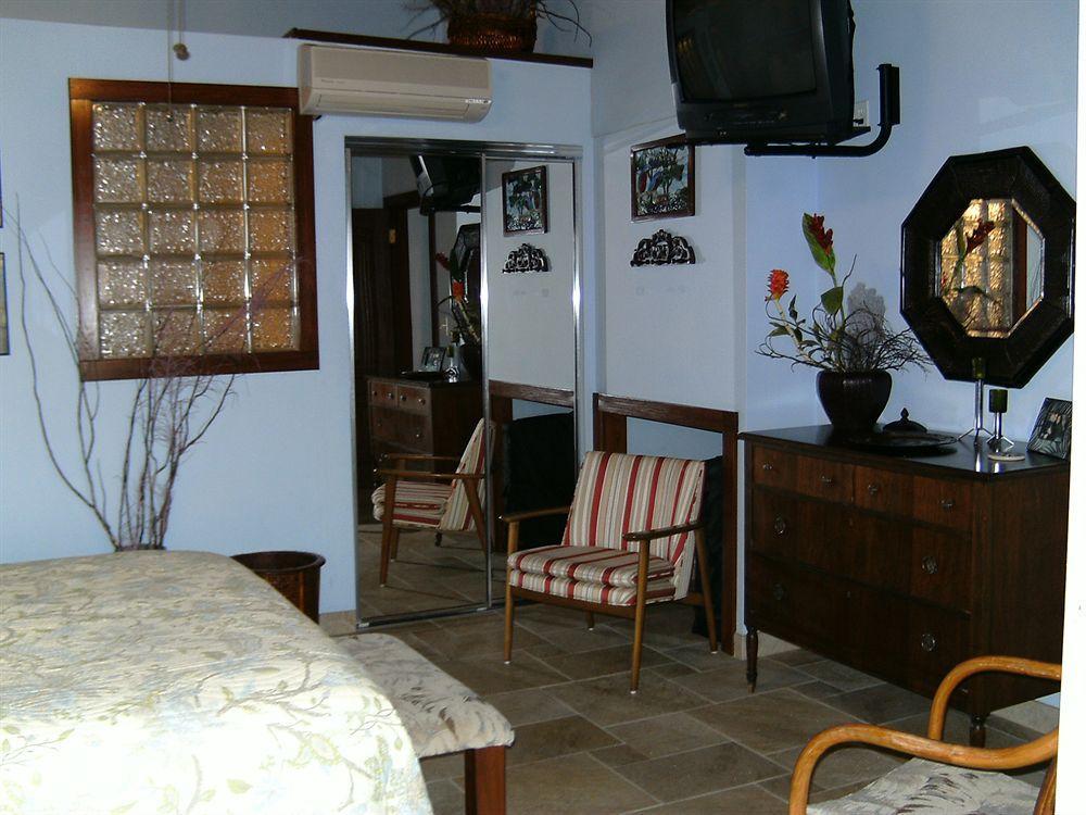 Casa De Isle 3* Taylor Bay Beach