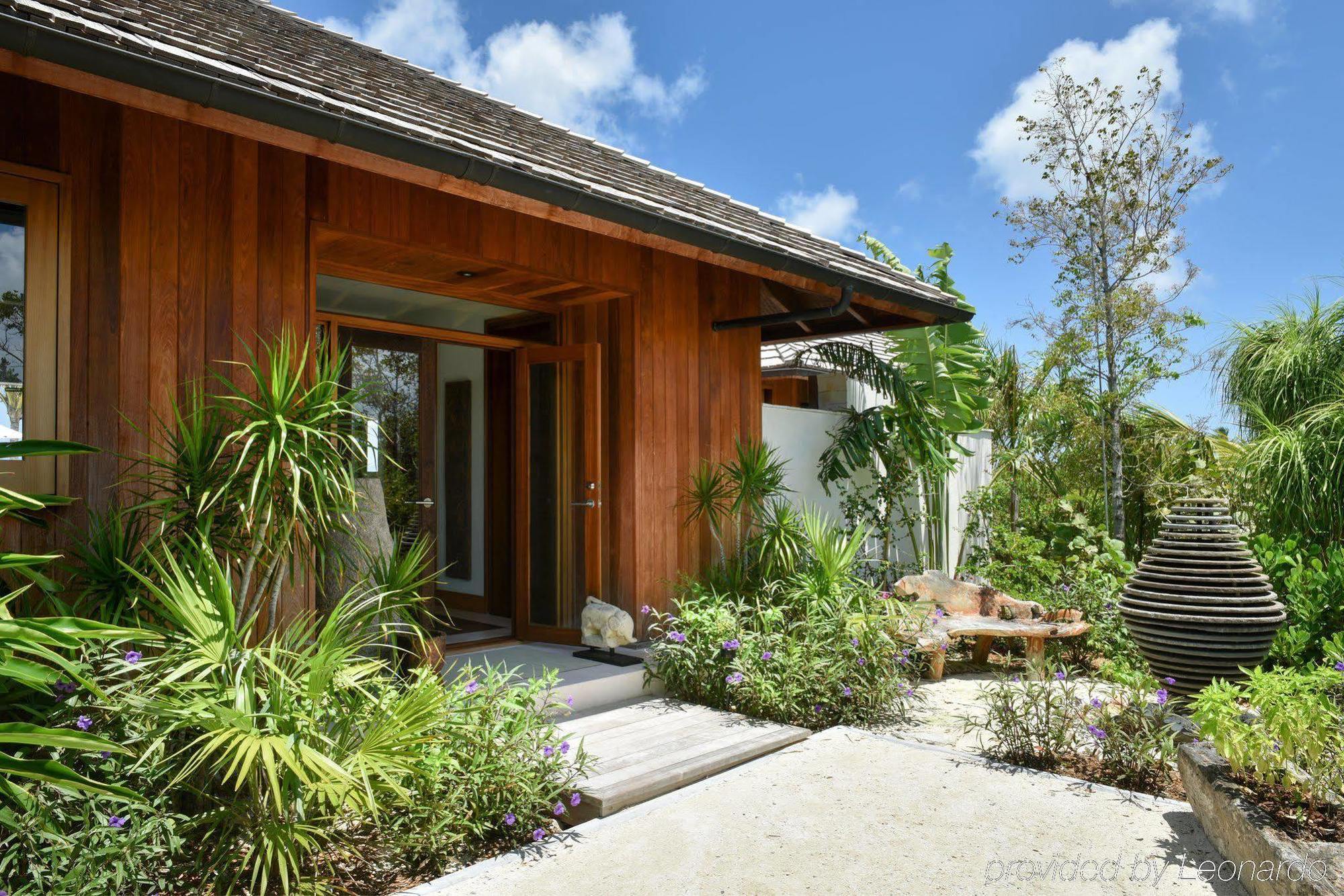 Hotel Parrot Cay 5*
