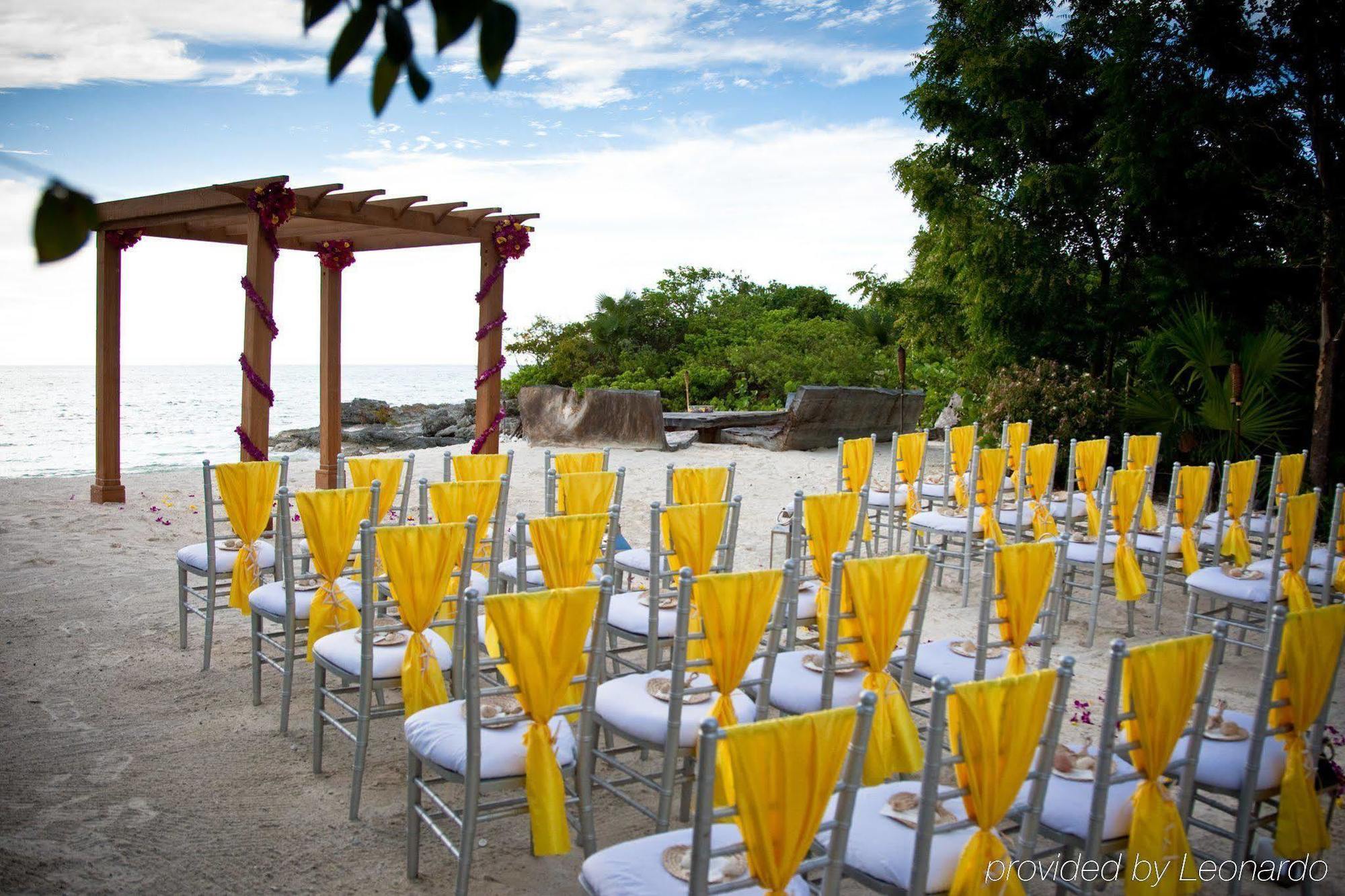 Parrot Cay 5* Five Cays Settlement