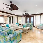 The Somerset On Grace Bay