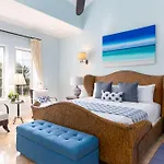 The Somerset On Grace Bay