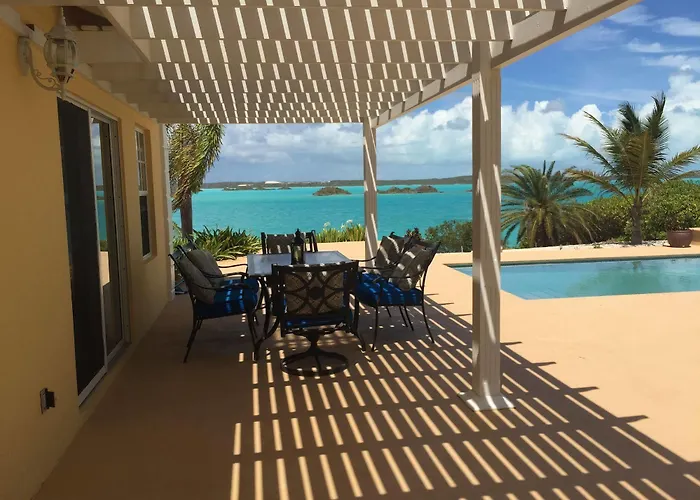 Breezy Palms Villa