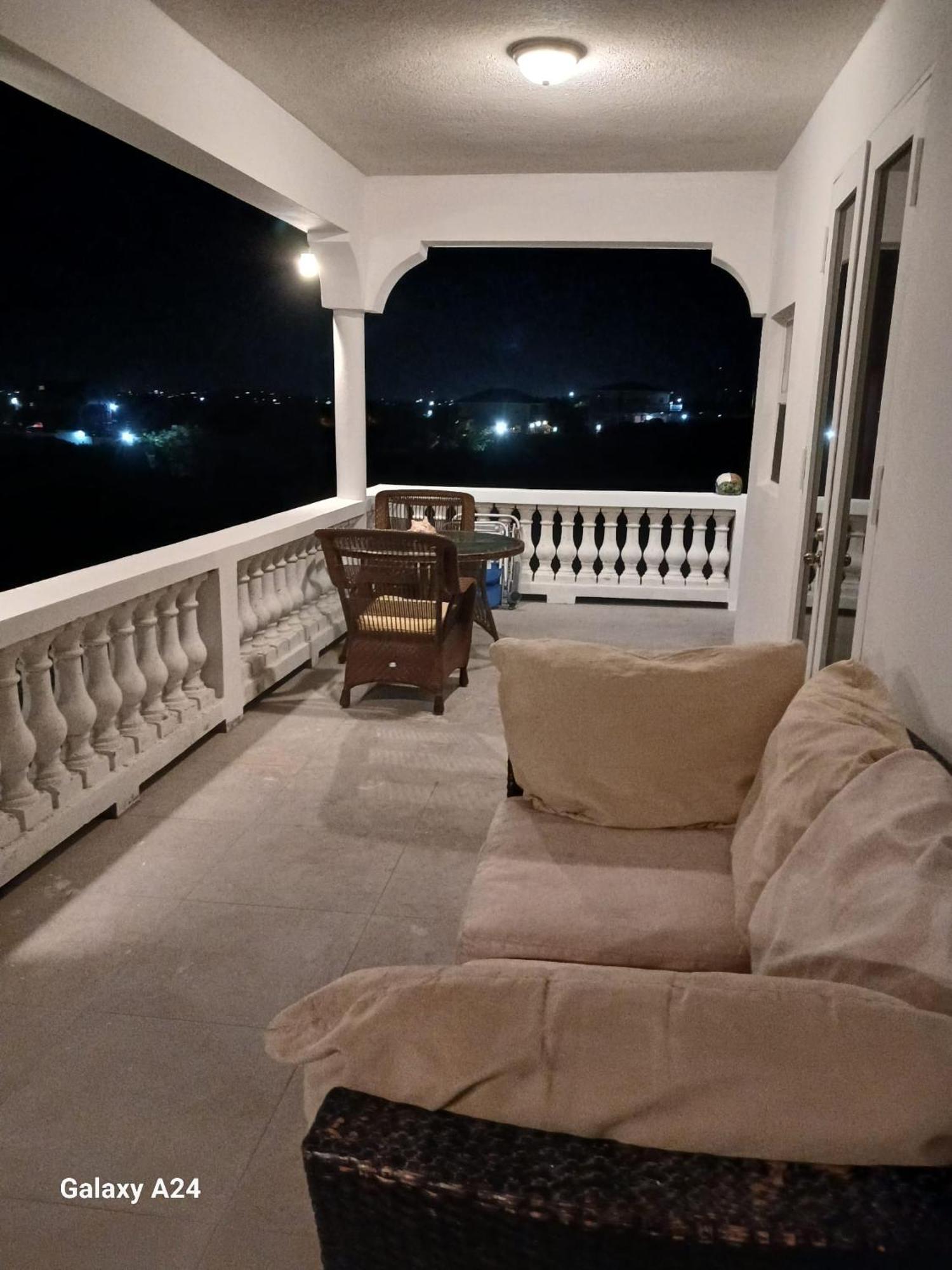 Villa New With Sea View 1 *