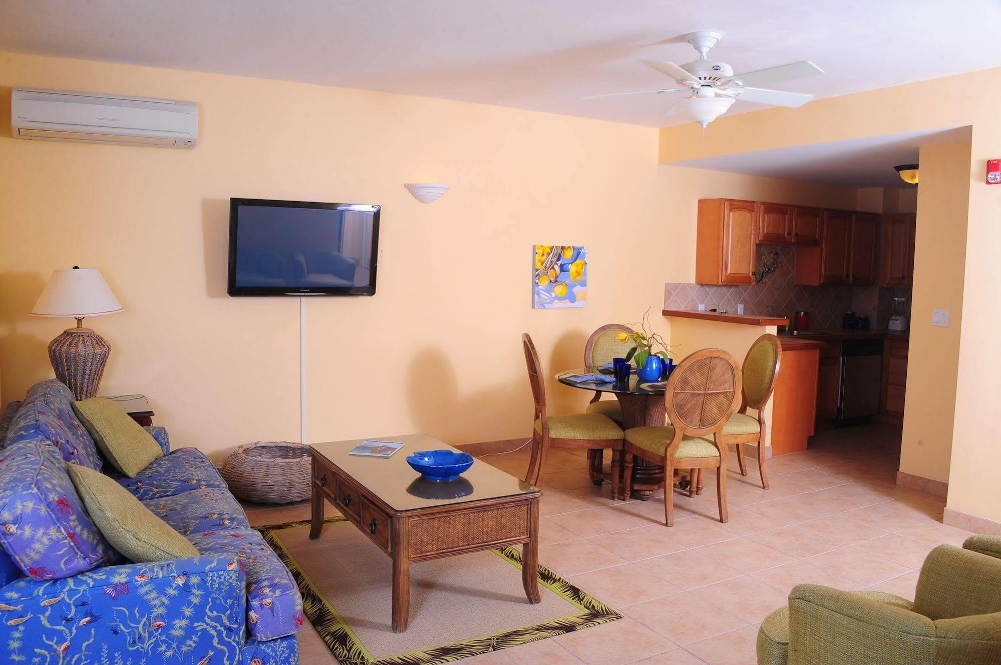 Hotel At Windsong On The Reef The Bight Settlements