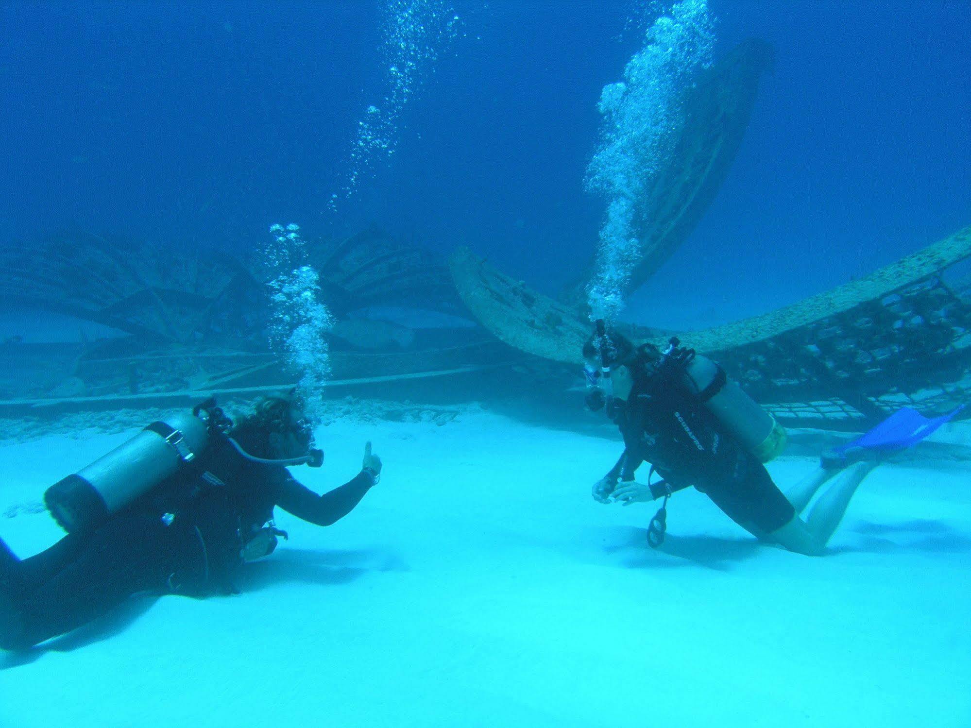 At Windsong On The Reef 3* The Bight Settlements